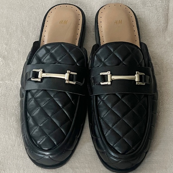 Leather slides 🖤 Very good quality! - Picture 3 of 6